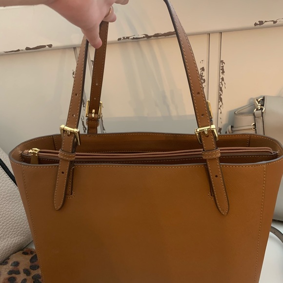 Tory Burch Robinson Tote - Picture 4 of 5